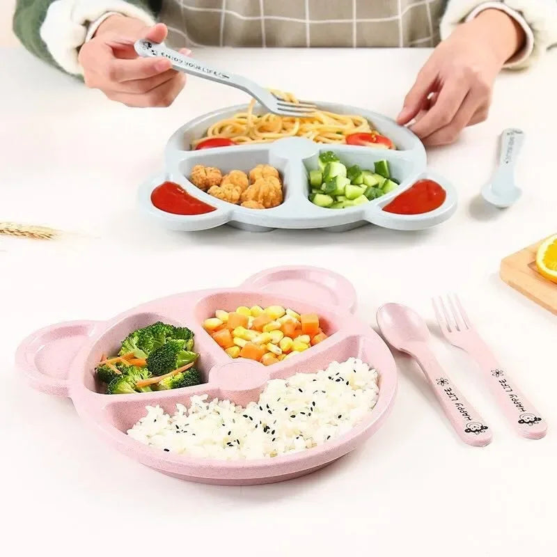 Bear plate and cutlery set for babies