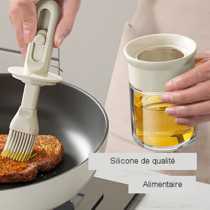Telescopic cooking brush with integrated reserve