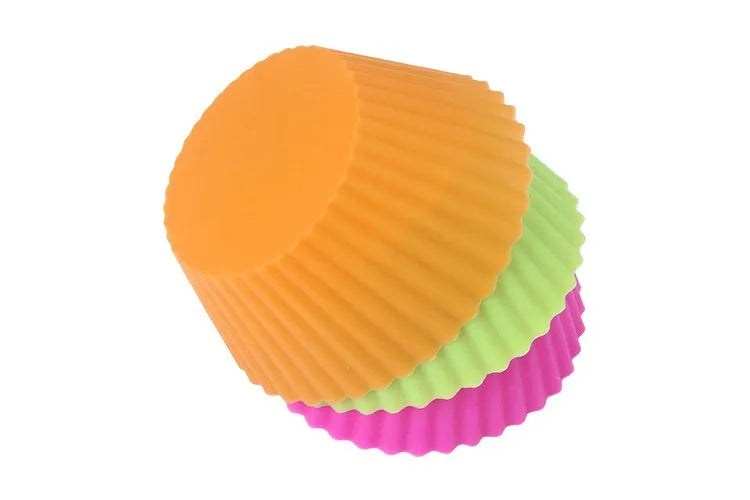 Set of 12 small silicone molds 