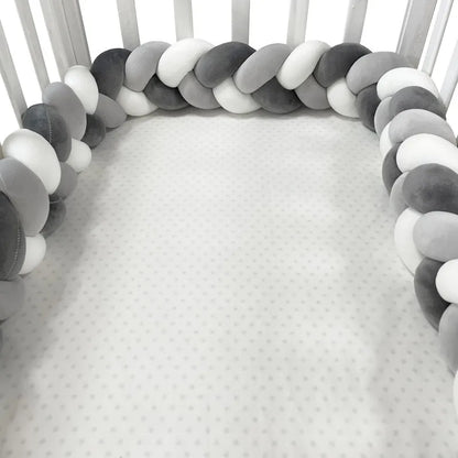 Braided baby bed bumper 