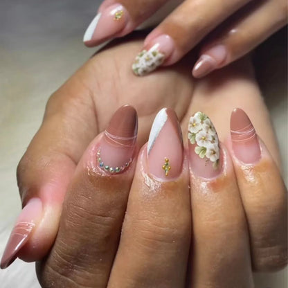 Almond shaped false nails with glue 