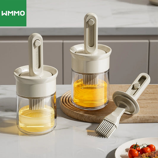 Telescopic cooking brush with integrated reserve 