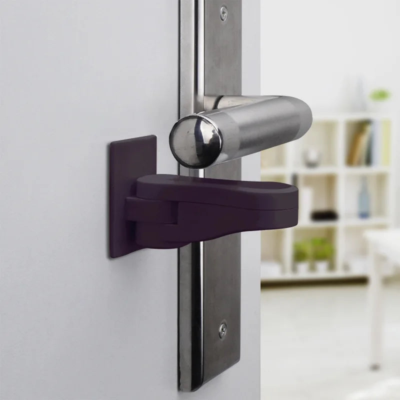 Baby door safety 