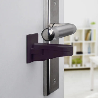 Baby door safety 