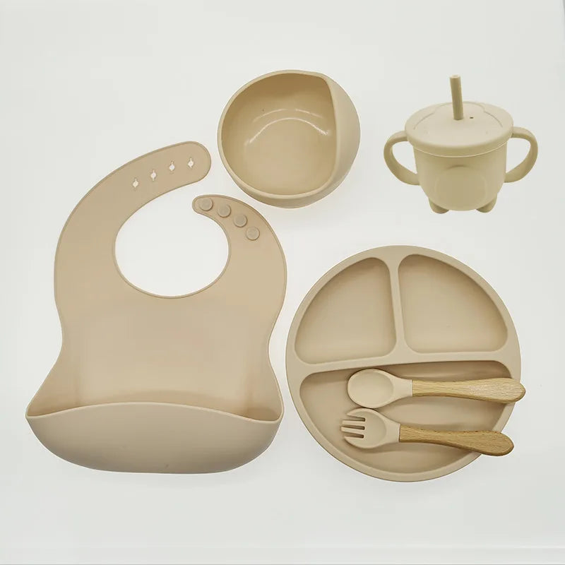 6/8 piece silicone baby dinnerware set 
