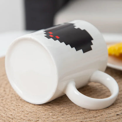 Heart-shaped color-changing ceramic mug 