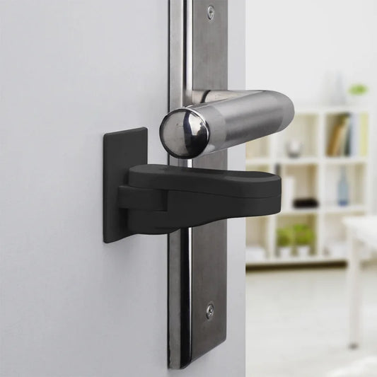 Baby door safety 