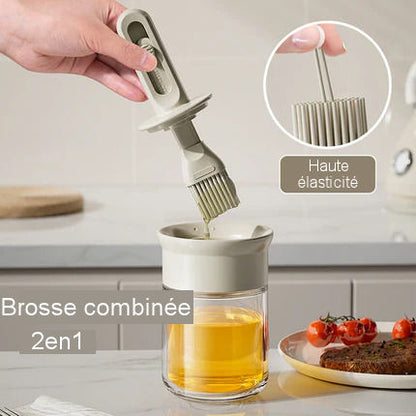 Telescopic cooking brush with integrated reserve 